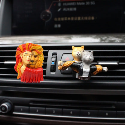 Resin couple cat and beast car aromatherapy clip car decoration aromatherapy clip ornaments