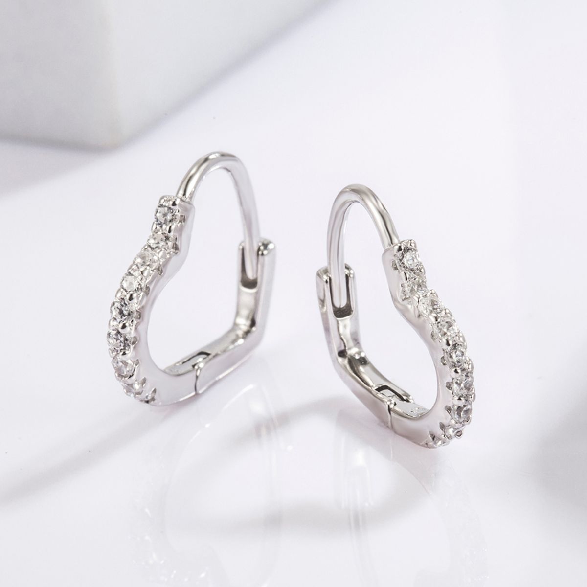 925 Serling Silver Zircon Heart Shape Earrings -  LOOCK MAKET