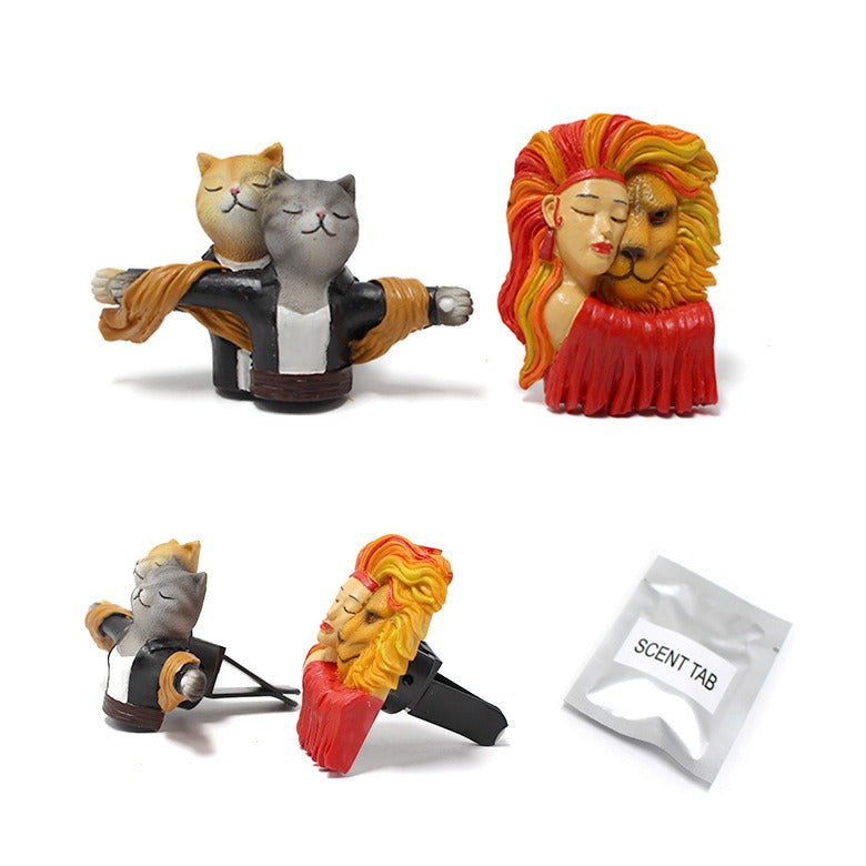 Resin couple cat and beast car aromatherapy clip car decoration aromatherapy clip ornaments