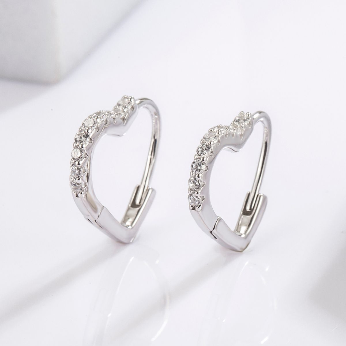 925 Serling Silver Zircon Heart Shape Earrings -  LOOCK MAKET