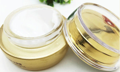 Cream moisturizing and refreshing oil control creamCream moisturizing and refreshing oil control cream