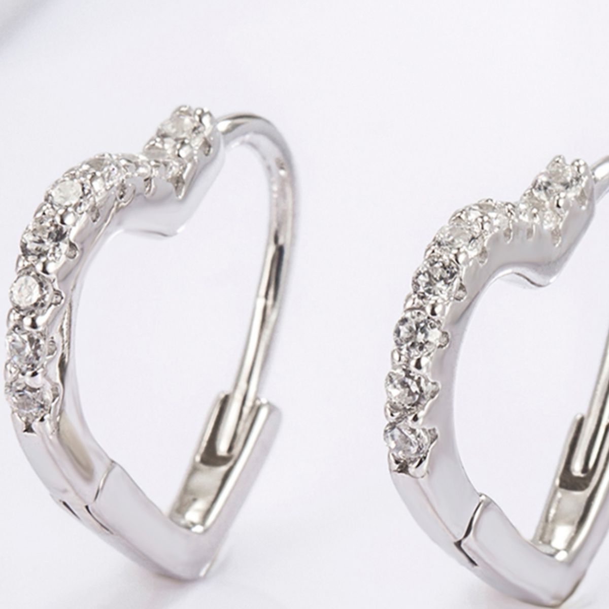 925 Serling Silver Zircon Heart Shape Earrings -  LOOCK MAKET