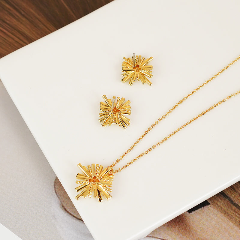 Starburst Gold-Plated Earrings and Necklace Set -  LOOCK MAKET